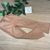 pantalon camel campana de polipiel niña